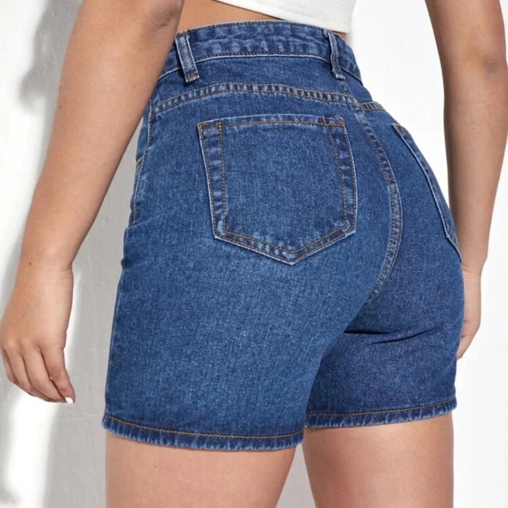 Short - Picture 2 of 7